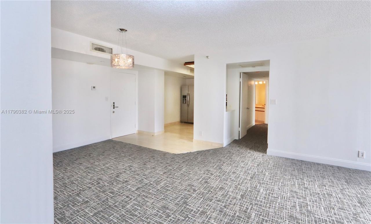 19195 NE 36th Ct, Unit 608, Aventura, FL 33180 Photo