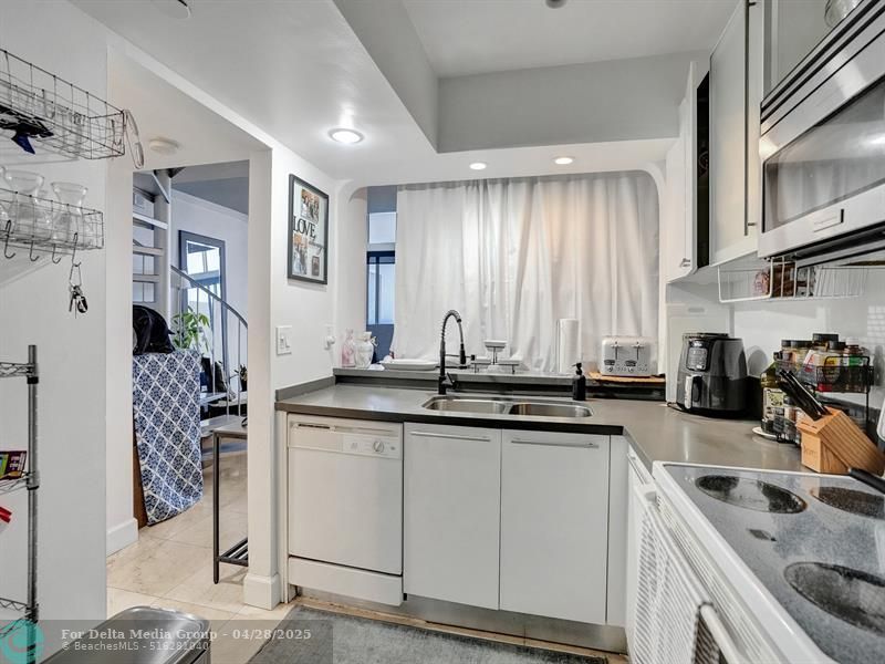 555 NE 15th Street, Unit T4(704), Miami, FL 33132 Photo