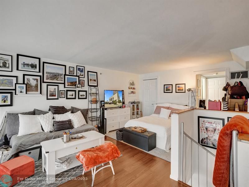 555 NE 15th Street, Unit T4(704), Miami, FL 33132 Photo