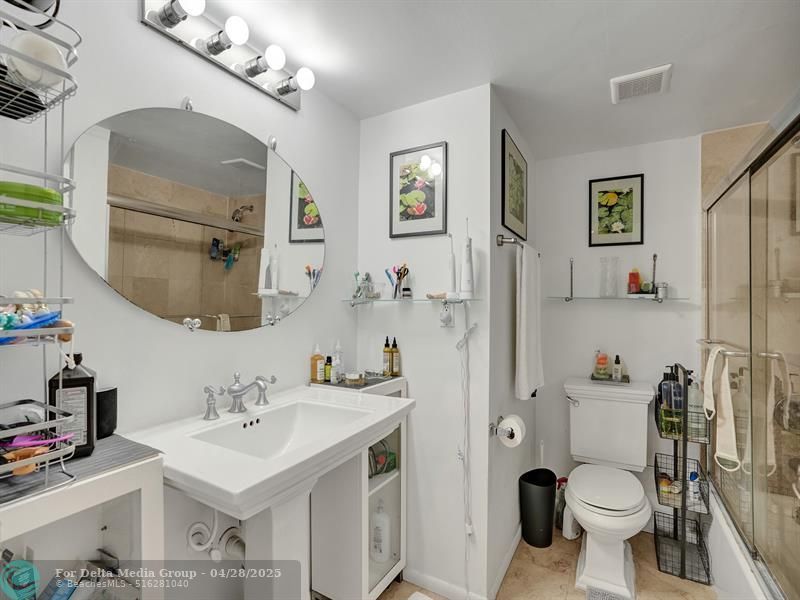 555 NE 15th Street, Unit T4(704), Miami, FL 33132 Photo