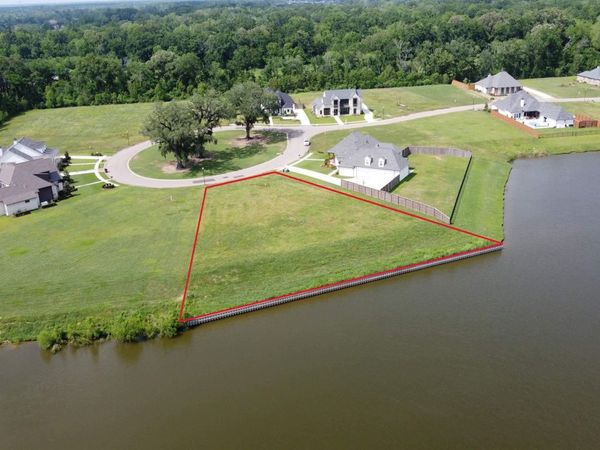 36131 Westin Ridge Dr, Geismar, LA 70734