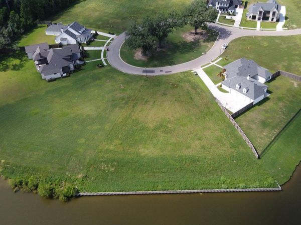 36131 Westin Ridge Dr, Geismar, LA 70734