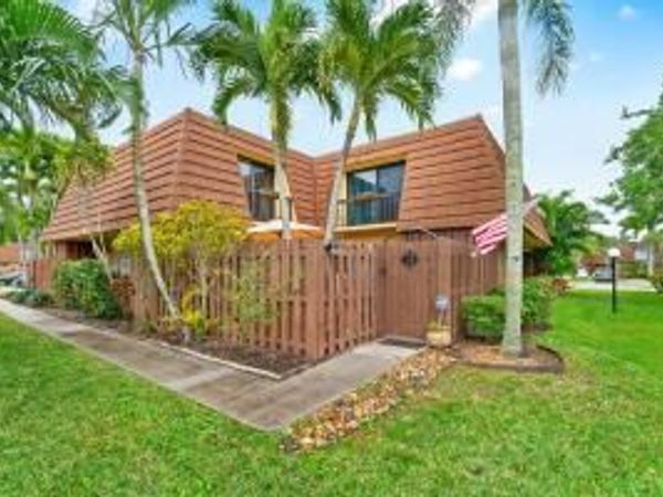 825 Center Street, Unit 13b, Jupiter, FL 33458