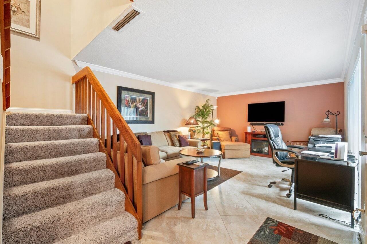 825 Center Street, Unit 13b, Jupiter, FL 33458 Photo