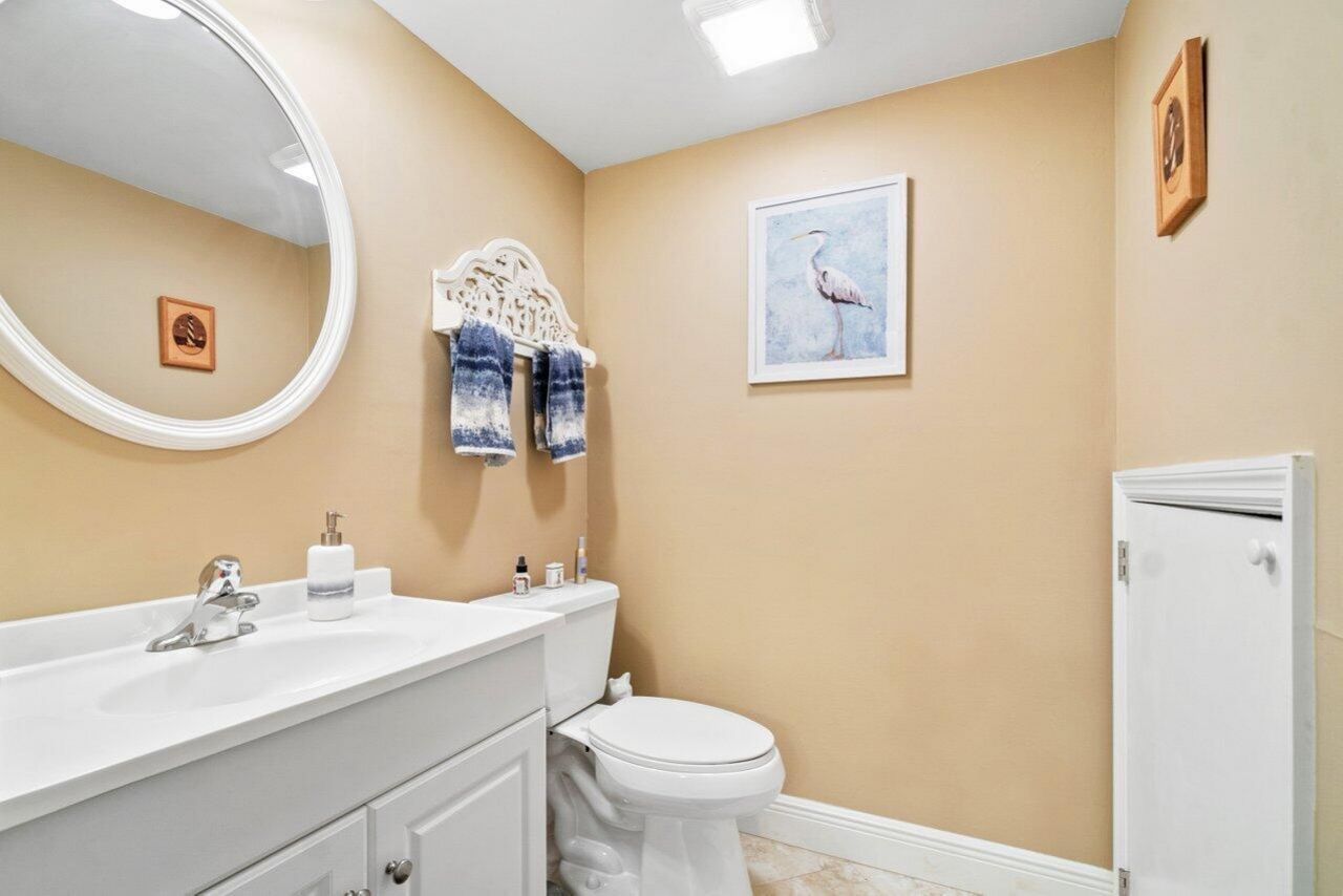 825 Center Street, Unit 13b, Jupiter, FL 33458 Photo