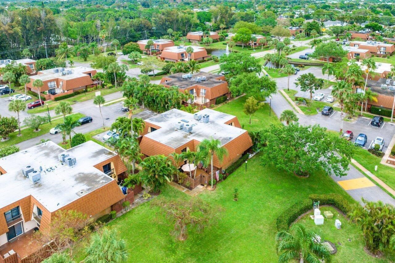 825 Center Street, Unit 13b, Jupiter, FL 33458 Photo