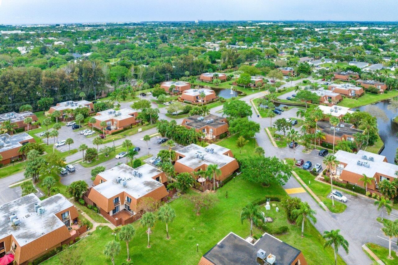 825 Center Street, Unit 13b, Jupiter, FL 33458 Photo