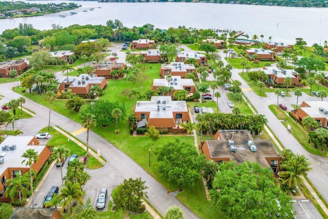 825 Center Street, Unit 13b, Jupiter, FL 33458 Photo