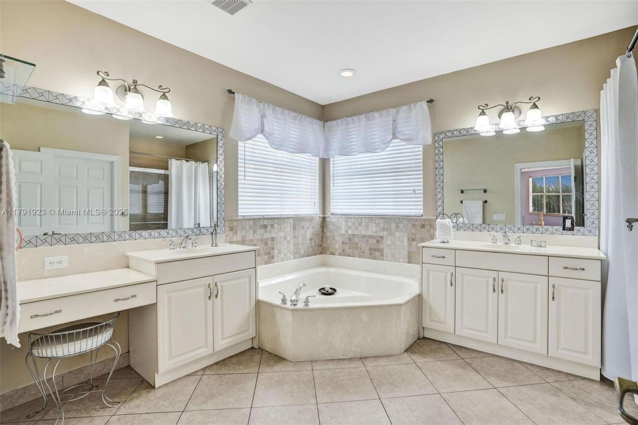 19323 SW 55th St, Miramar, FL 33029 Photo