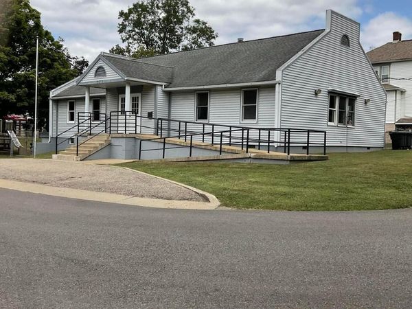 211 S High Street, New Lexington, OH 43764