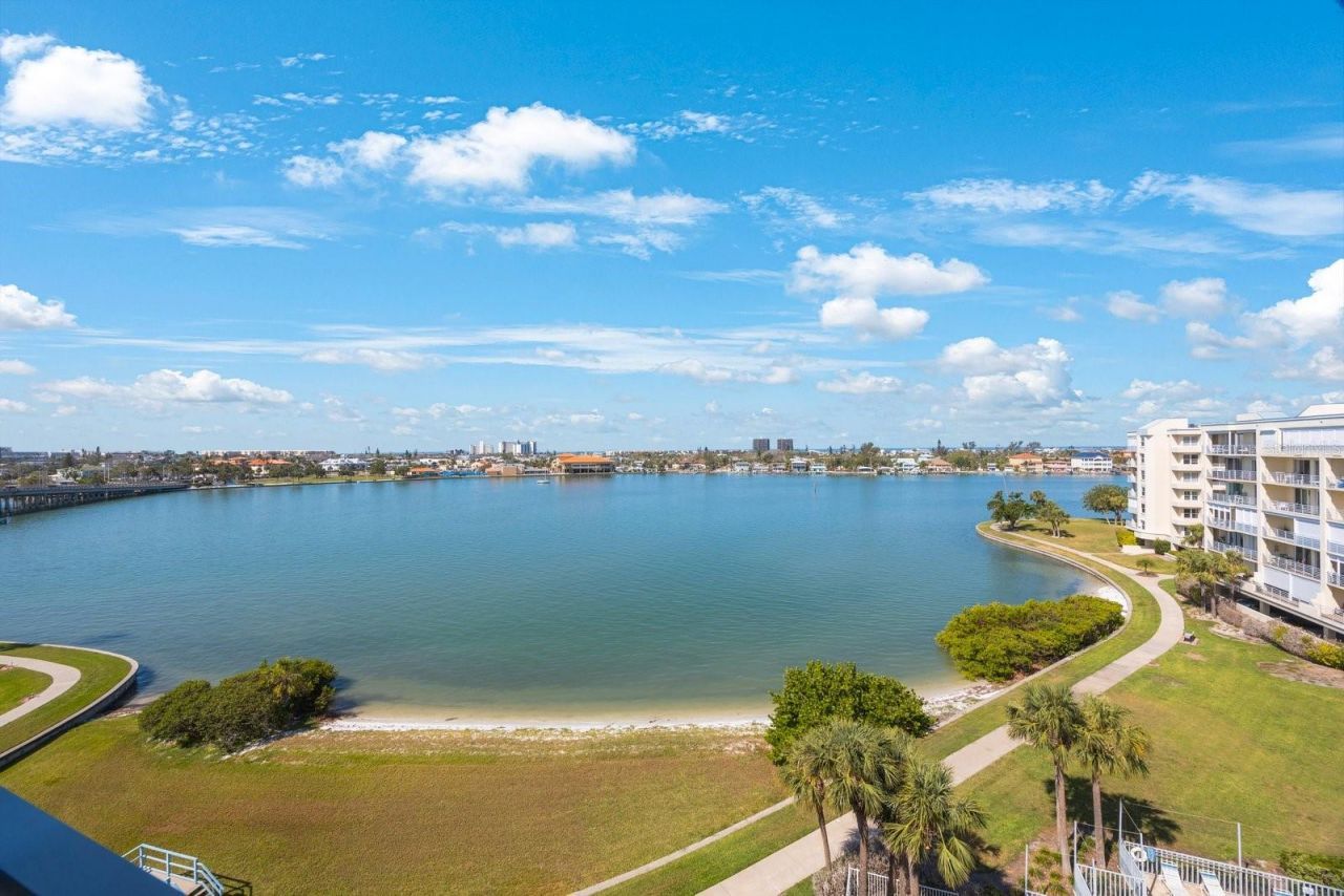 7872 Sailboat Key Boulevard S, Unit 602, South Pasadena, FL 33707 Photo