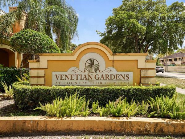 17911 NW 68th Ave, Unit P208, Hialeah, FL 33015