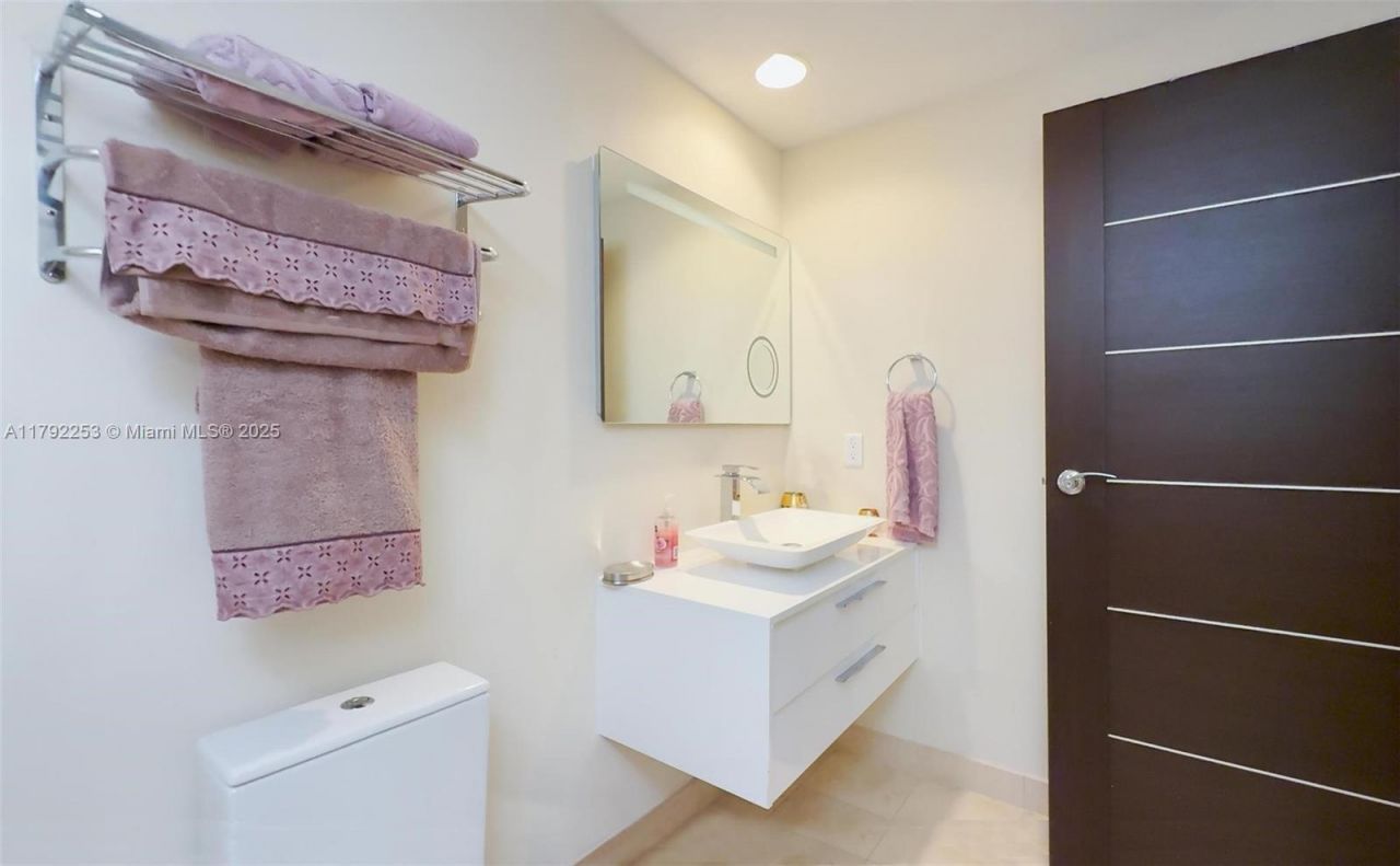 1830 S Ocean Dr, Unit 1201, Hallandale Beach, FL 33009 Photo