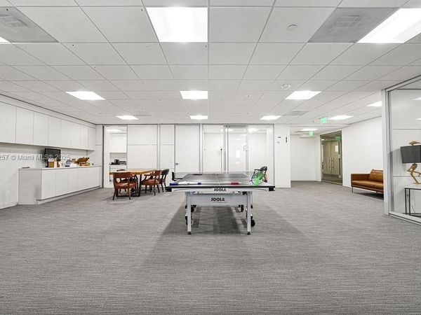 1 SE 3rd Ave, Miami, FL 33131