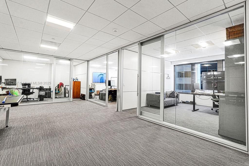 1 SE 3rd Ave, Miami, FL 33131 Photo