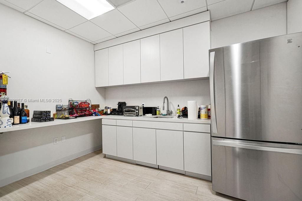 1 SE 3rd Ave, Miami, FL 33131 Photo