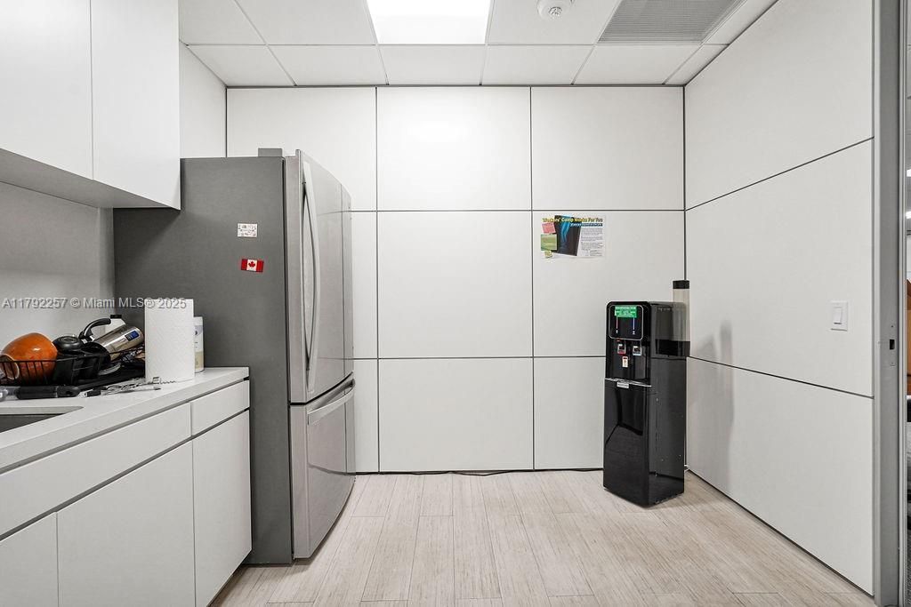 1 SE 3rd Ave, Miami, FL 33131 Photo