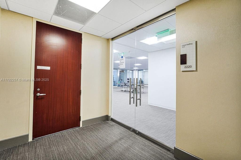 1 SE 3rd Ave, Miami, FL 33131 Photo