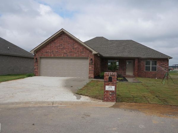 315 Hollis Cove, Bono, AR 72416