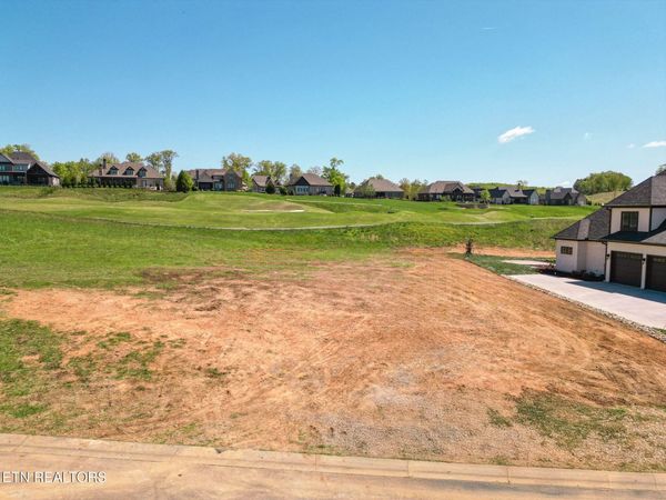 717 Starboard Drive, Lenoir City, TN 37772