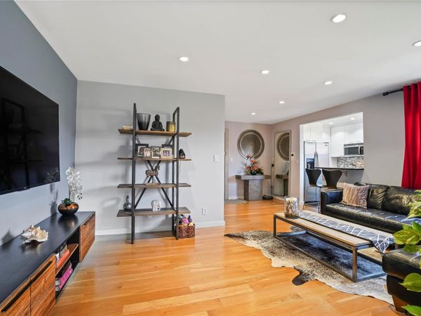 5221 65th Place, Unit 6N, Maspeth, NY 11378