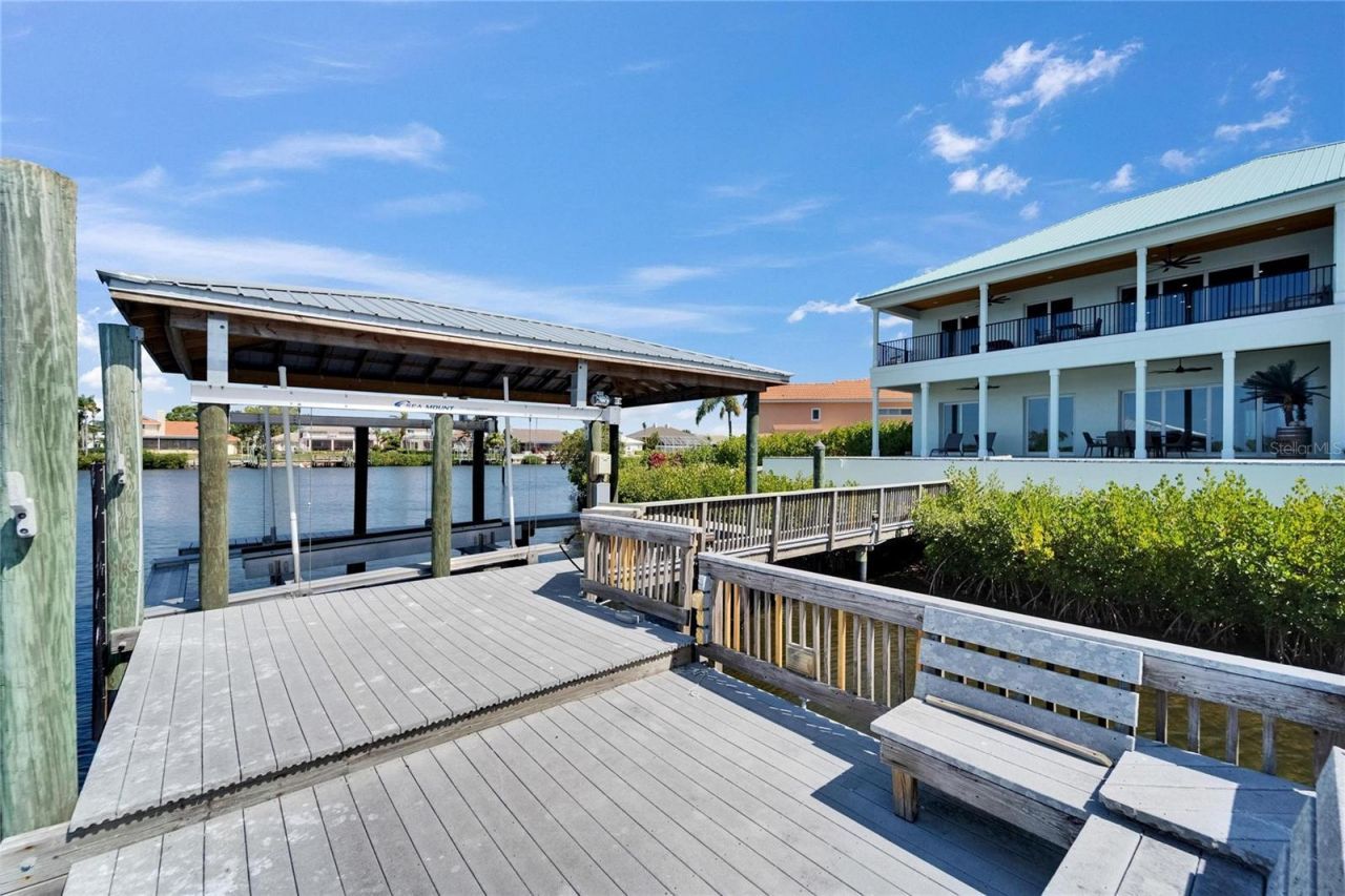 935 Chipaway Drive, Apollo Beach, FL 33572 Photo