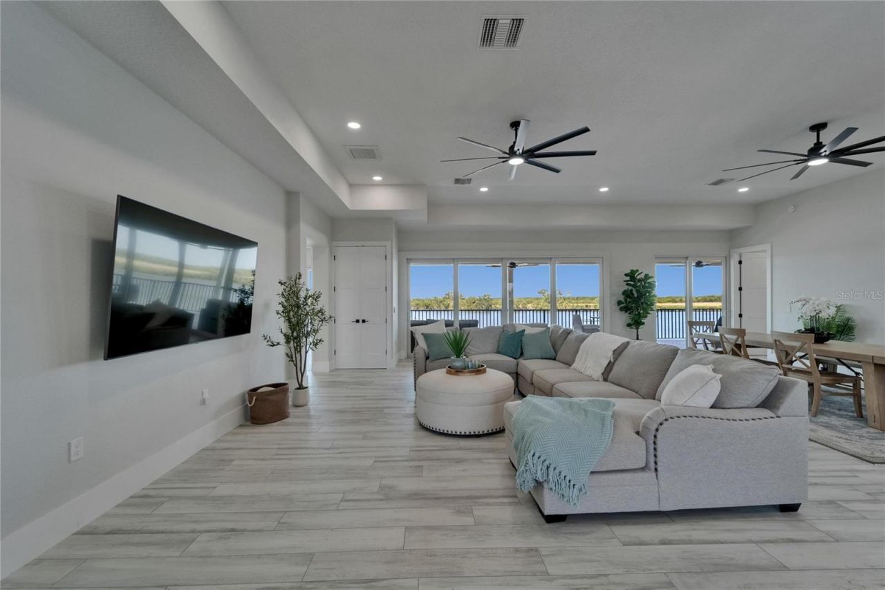 935 Chipaway Drive, Apollo Beach, FL 33572 Photo