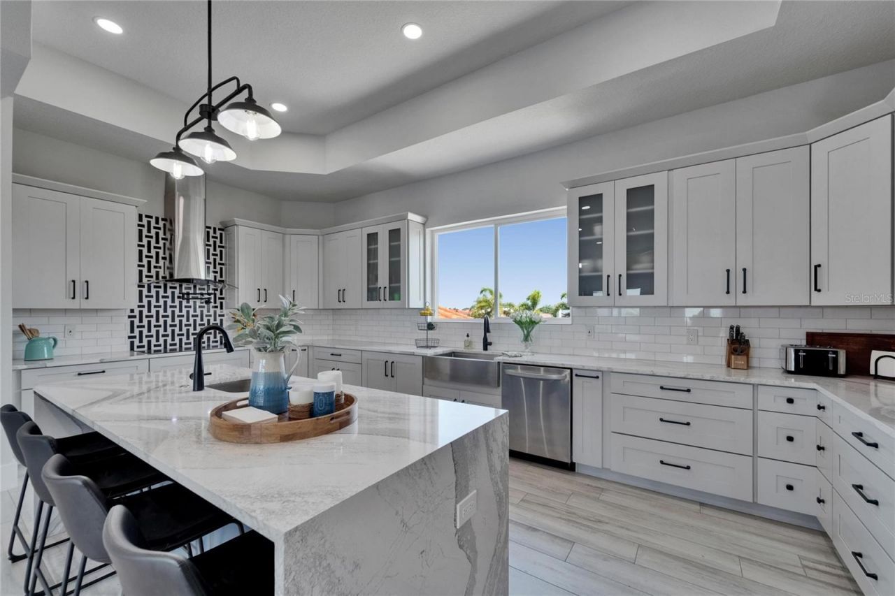 935 Chipaway Drive, Apollo Beach, FL 33572 Photo