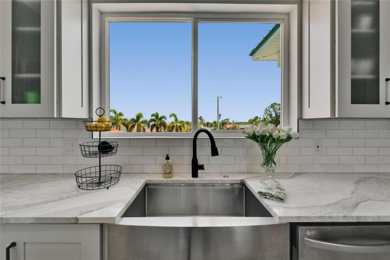 935 Chipaway Drive, Apollo Beach, FL 33572 Photo