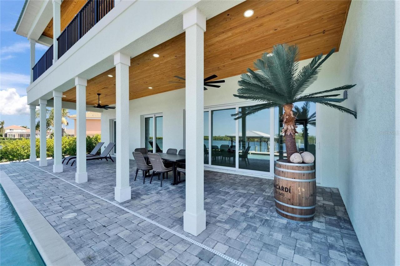 935 Chipaway Drive, Apollo Beach, FL 33572 Photo