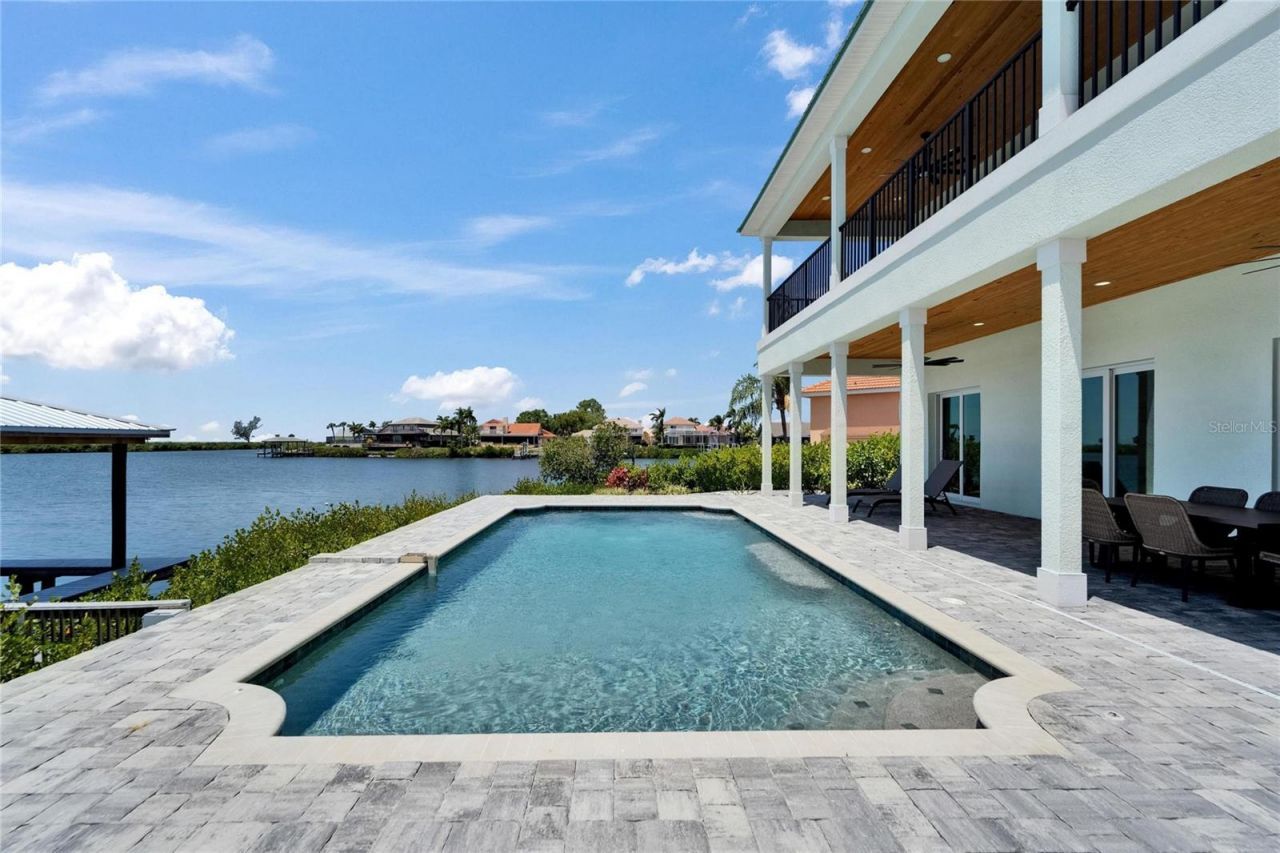 935 Chipaway Drive, Apollo Beach, FL 33572 Photo