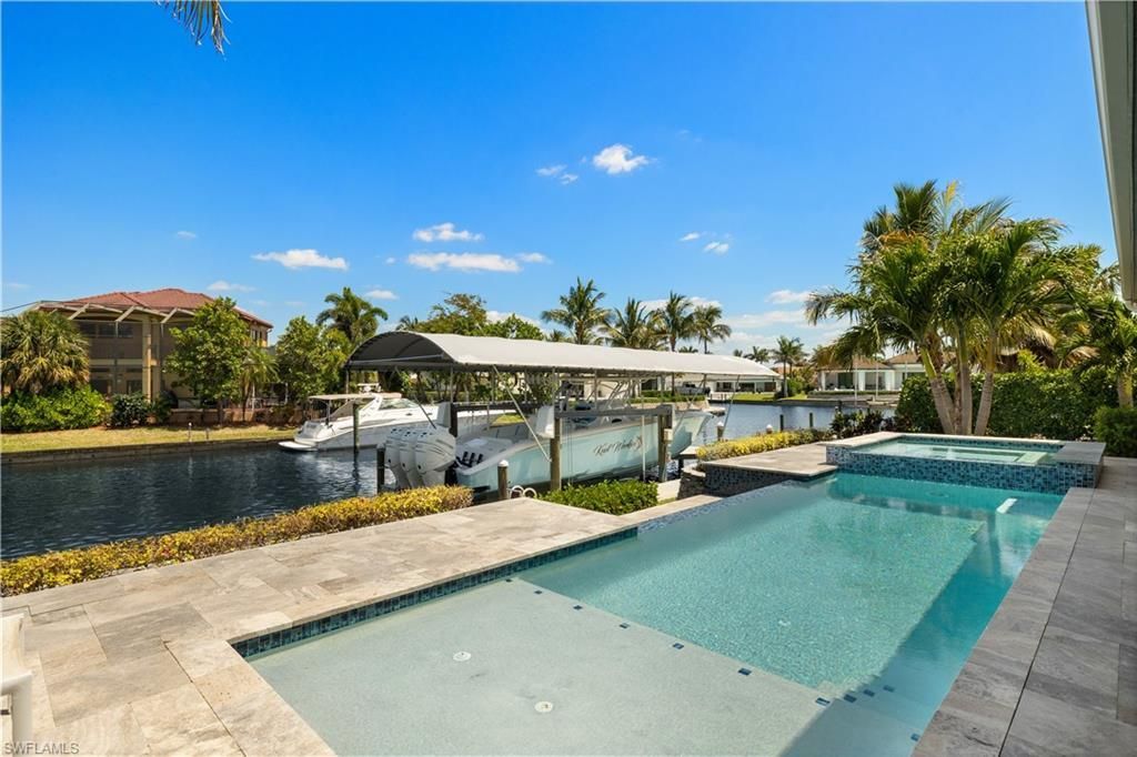 6617 Joanna Cir, Fort Myers, FL 33919 Photo