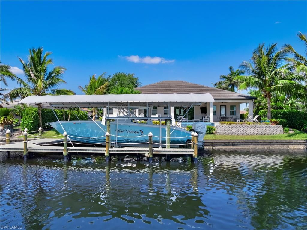 6617 Joanna Cir, Fort Myers, FL 33919 Photo