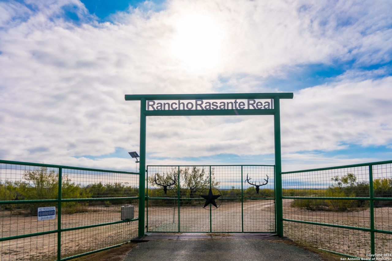 1 Fm 334, Brackettville, TX 78832 Main Photo