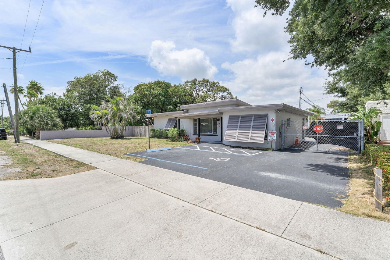 215 NW 3rd Street, Boynton Beach, FL 33435 Photo
