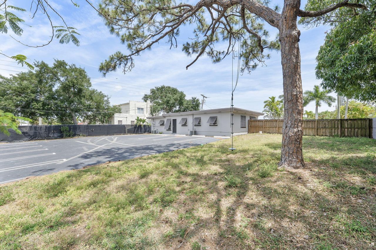 215 NW 3rd Street, Boynton Beach, FL 33435 Photo