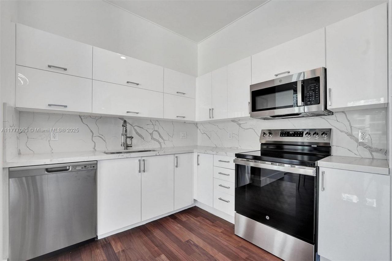 234 NE 3rd St, Unit 2202, Miami, FL 33132 Photo