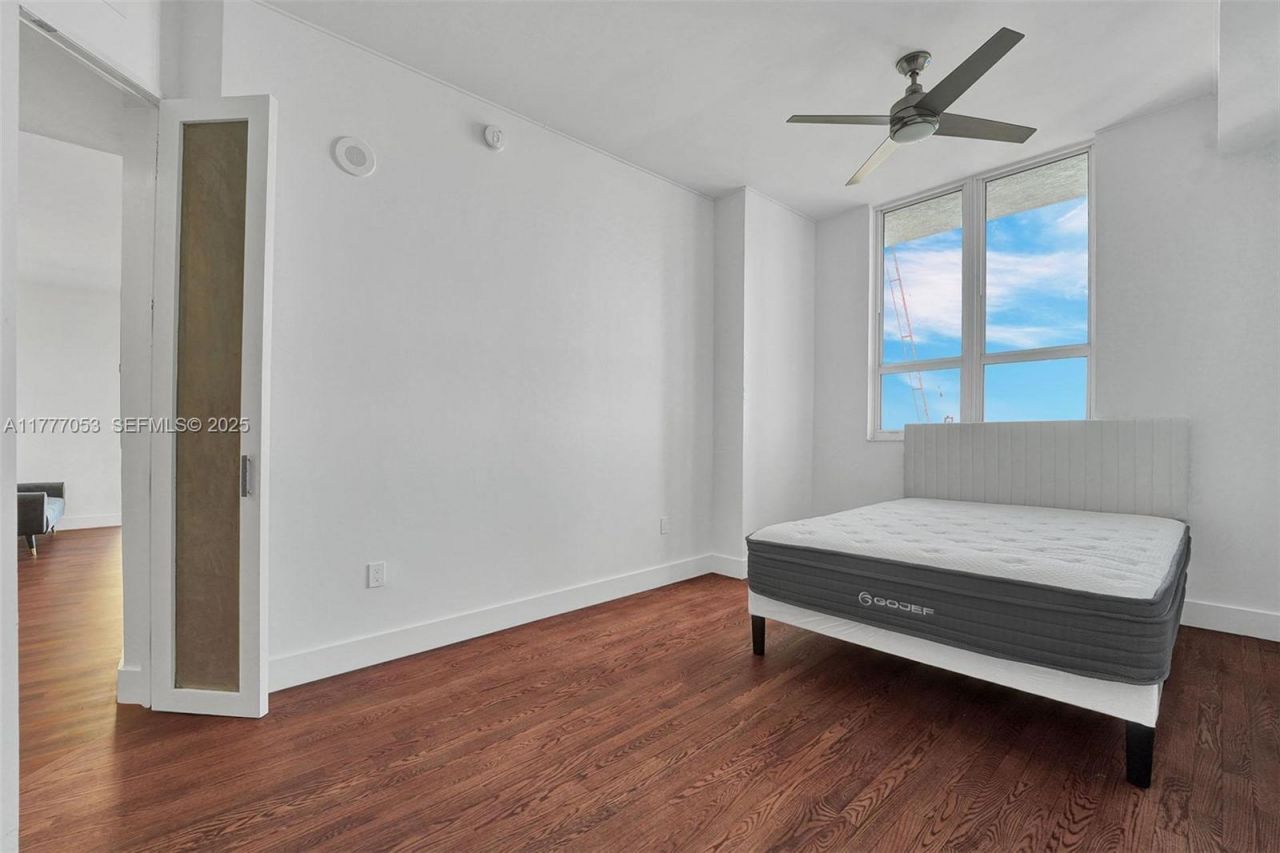 234 NE 3rd St, Unit 2202, Miami, FL 33132 Photo