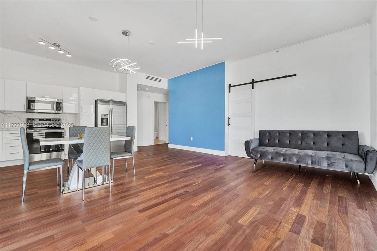 234 NE 3rd St, Unit 2202, Miami, FL 33132 Photo