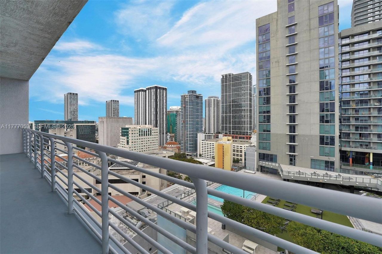 234 NE 3rd St, Unit 2202, Miami, FL 33132 Photo