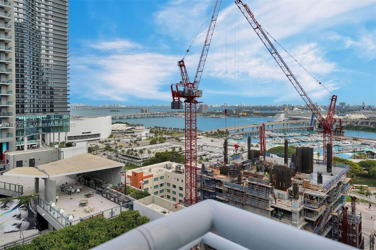 234 NE 3rd St, Unit 2202, Miami, FL 33132 Photo