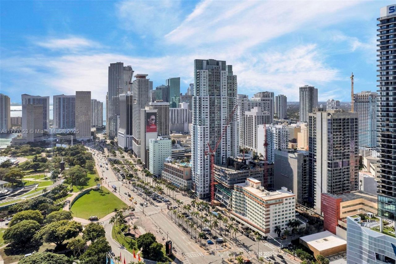 234 NE 3rd St, Unit 2202, Miami, FL 33132 Photo