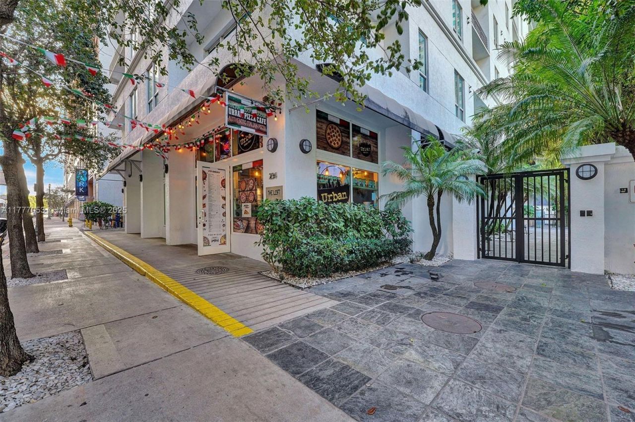 234 NE 3rd St, Unit 2202, Miami, FL 33132 Photo