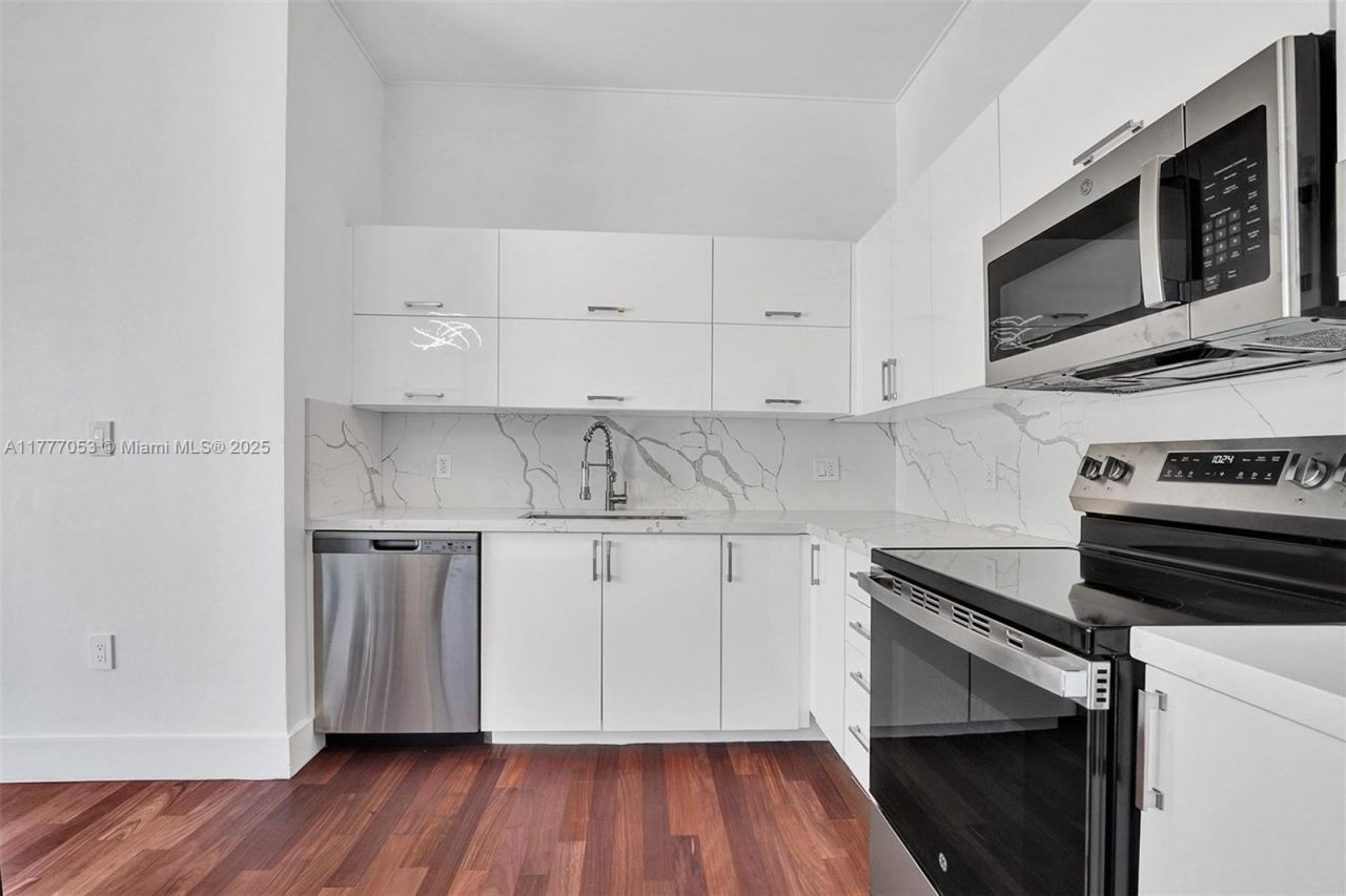 234 NE 3rd St, Unit 2202, Miami, FL 33132 Photo