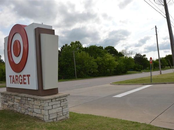 13200 NW 10th Street, Yukon, OK 73099