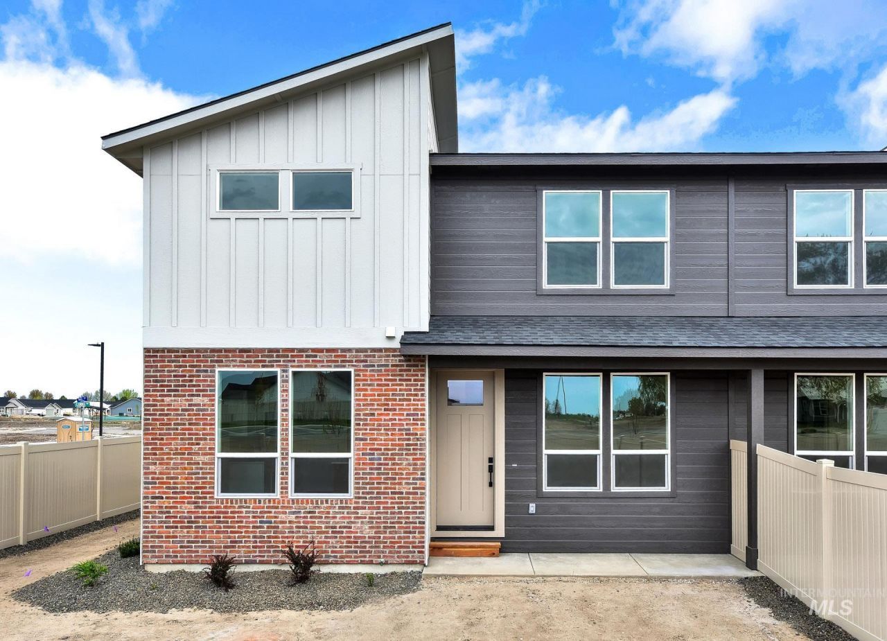 2902 Dale Ln, Caldwell, ID 83605 Main Photo