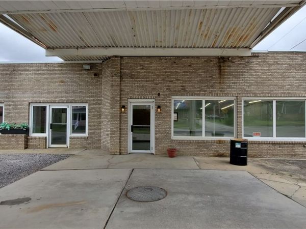 163 Main St, Bruin, PA 16022