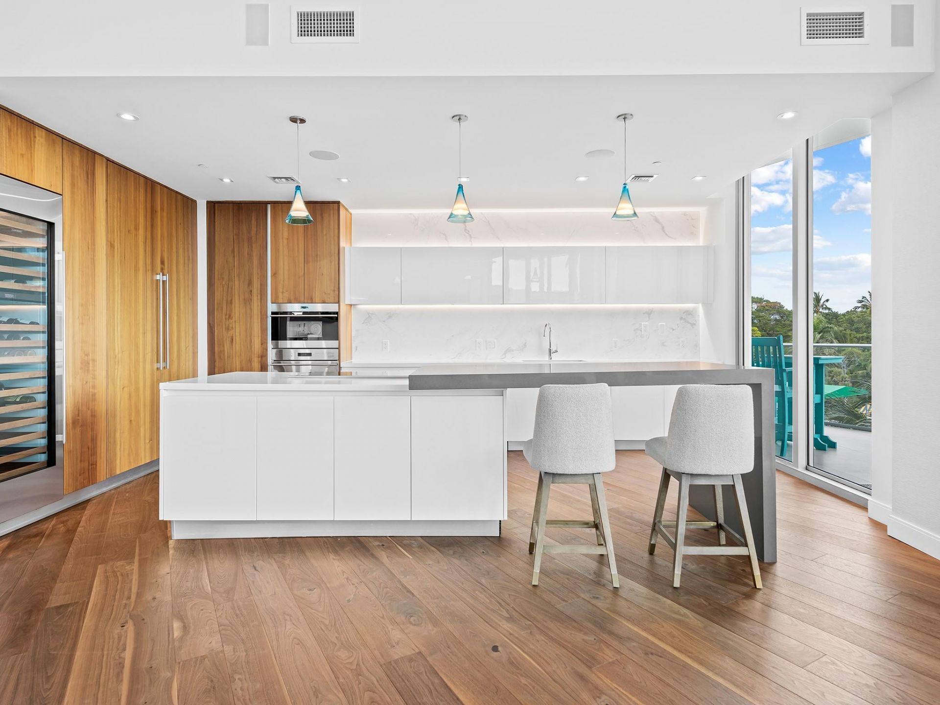 701 N Fort Lauderdale Beach Boulevard, Unit 302, Fort Lauderdale, FL 33304 Photo