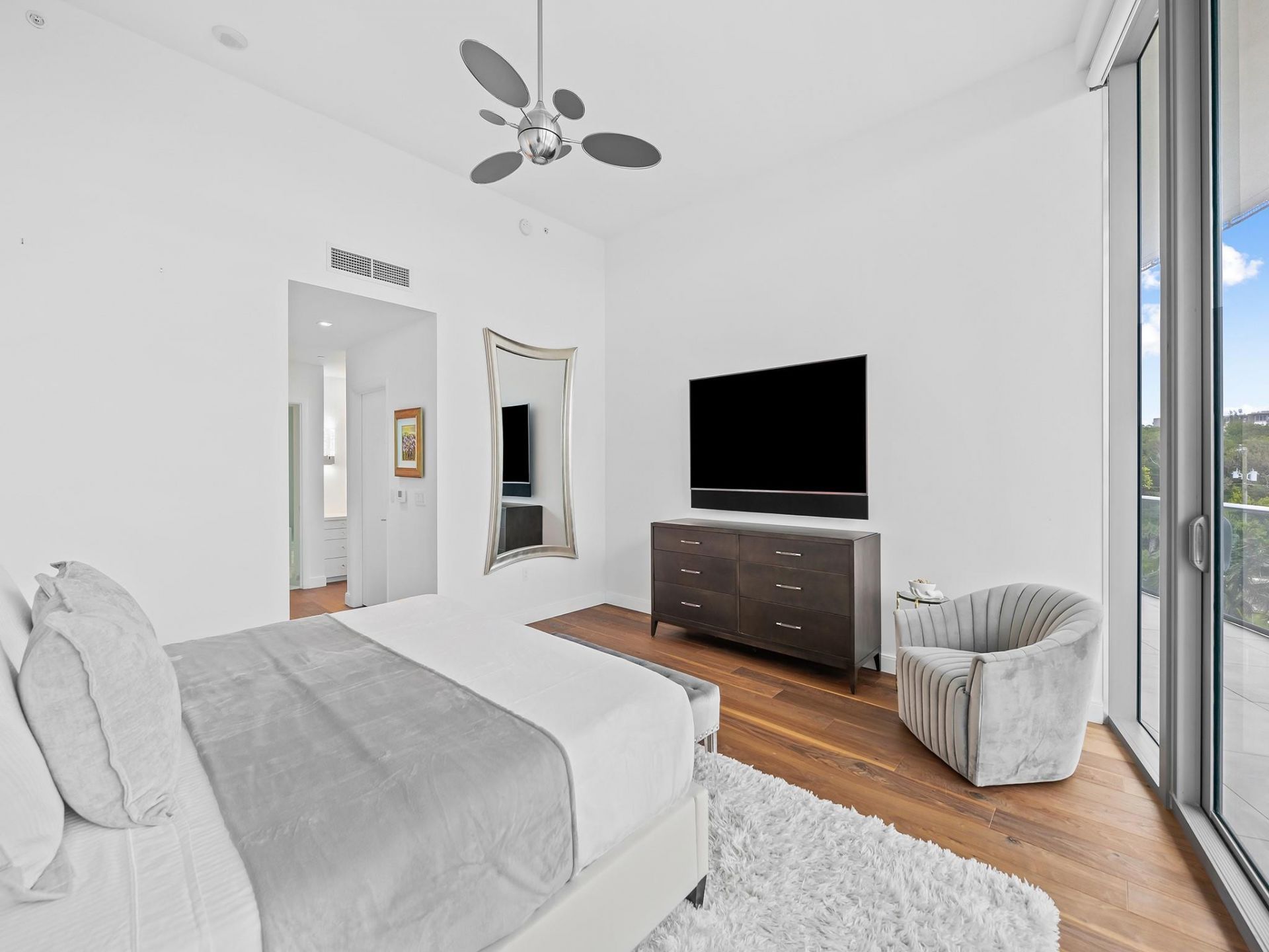 701 N Fort Lauderdale Beach Boulevard, Unit 302, Fort Lauderdale, FL 33304 Photo