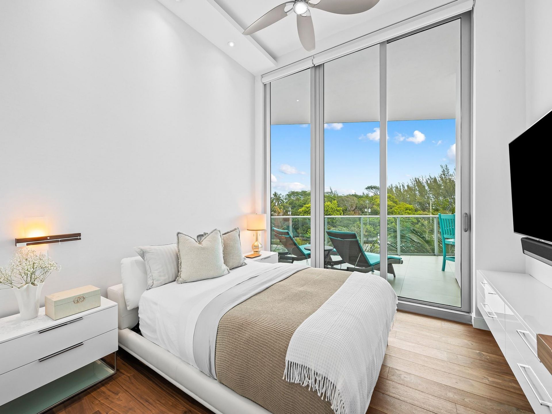 701 N Fort Lauderdale Beach Boulevard, Unit 302, Fort Lauderdale, FL 33304 Photo